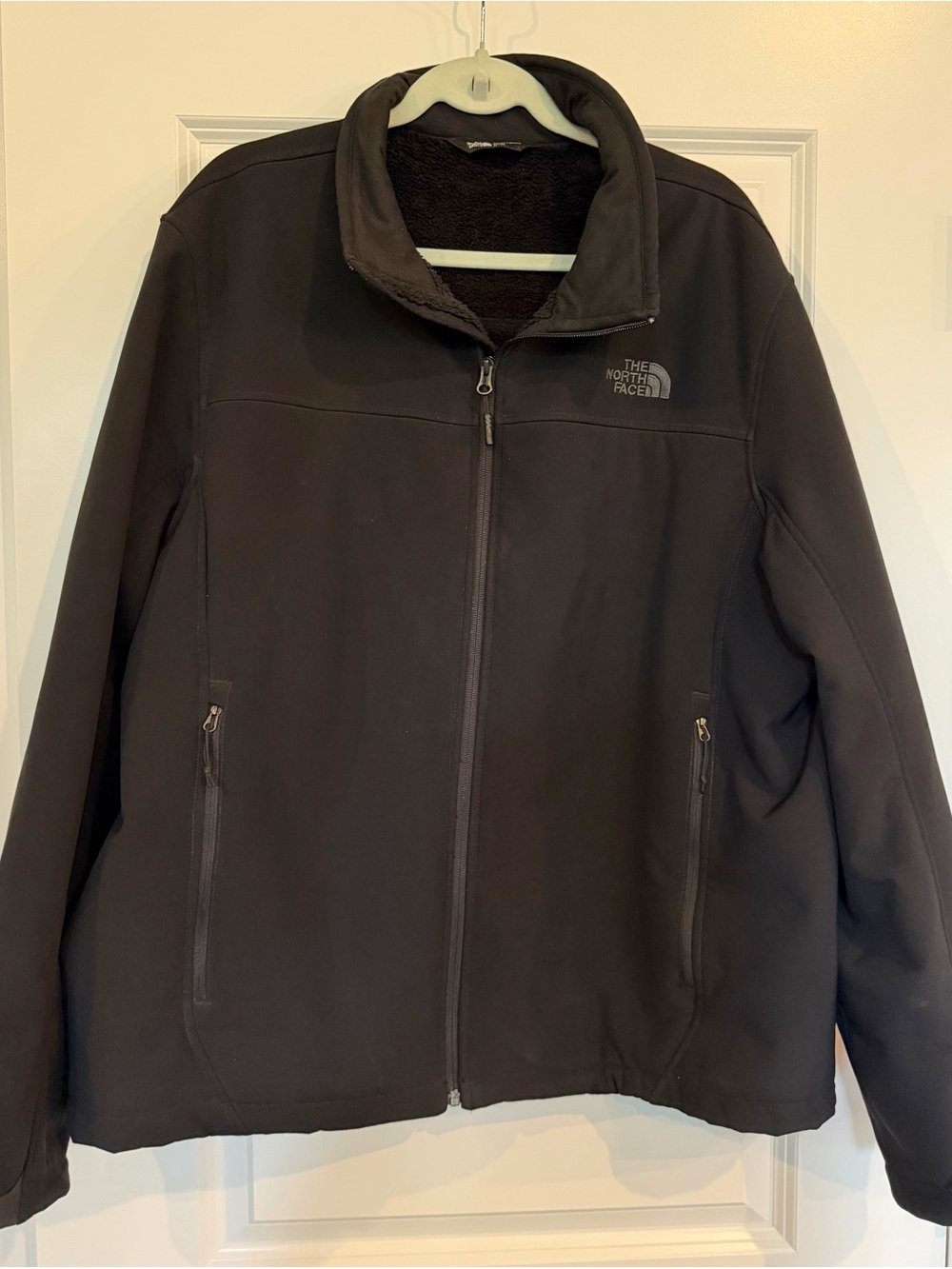 The North Face Men's Black Performance Soft-Shell Jacket